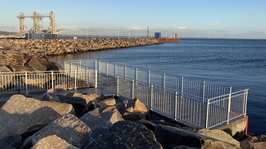 Fiskeplatform på Oestmolen Aarhus Havn